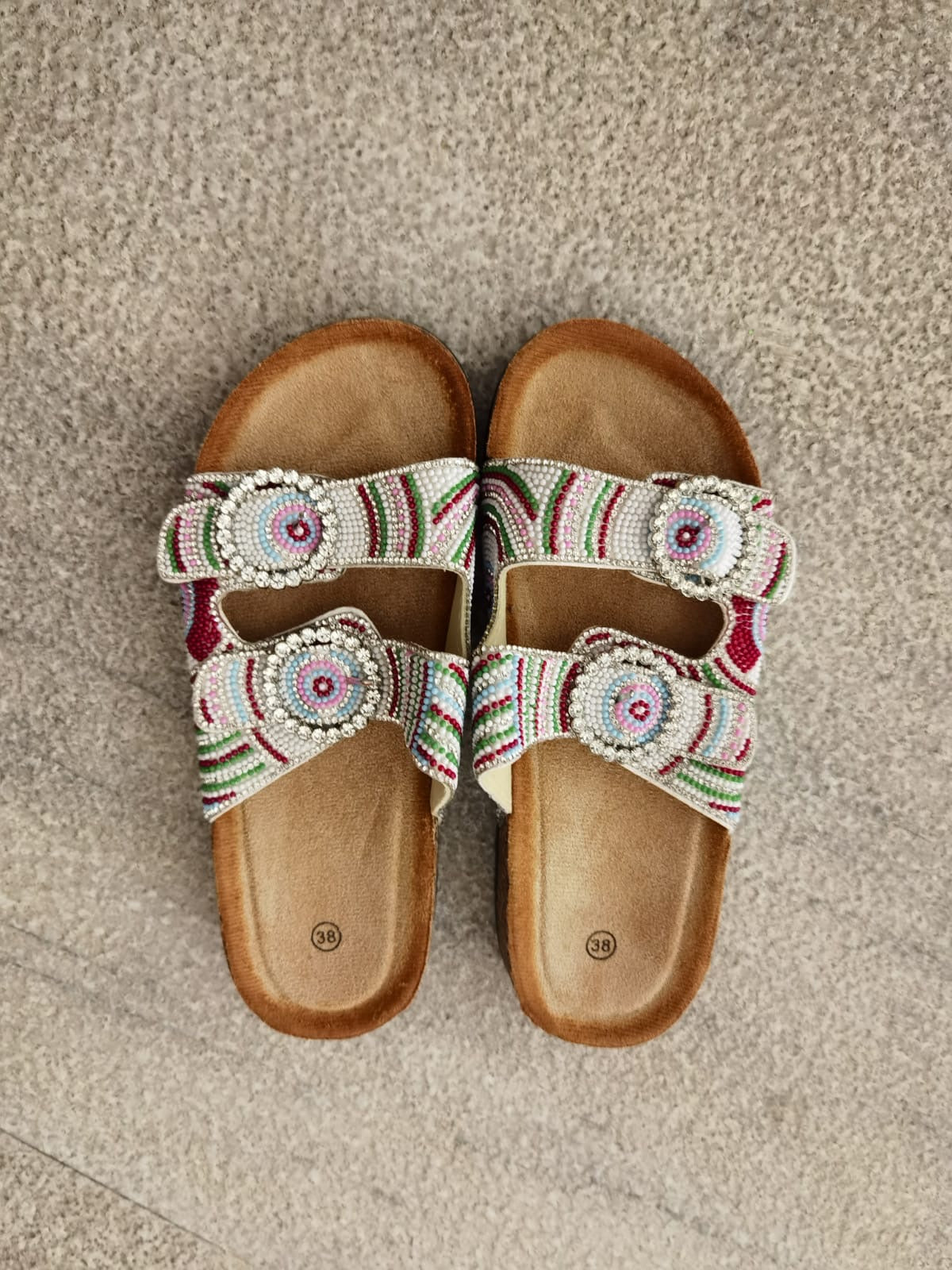 Lisa sandals