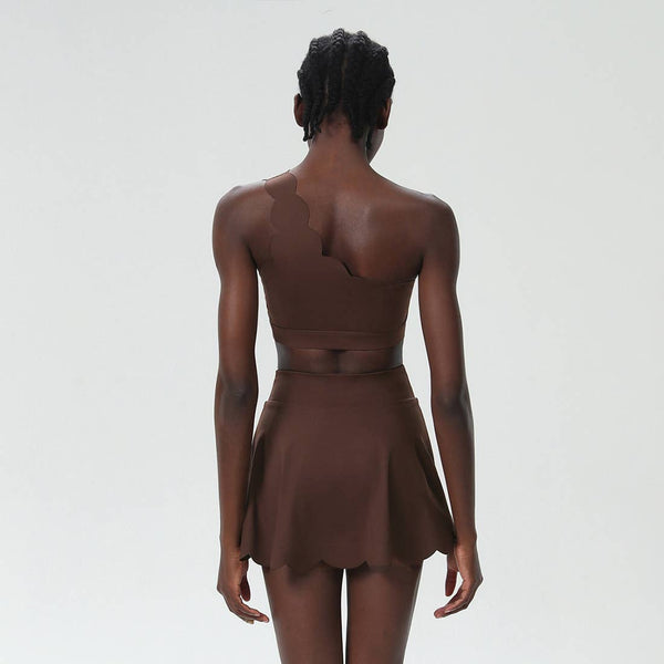 Women Seamless Tennis Set Quick-Dry Bra & Ruffle Hem Skirt: White / L