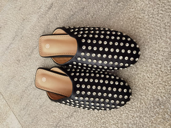 Naomi flats