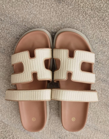 Filia sandals