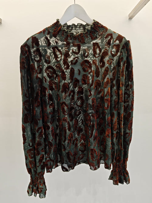 Aurelia velvet leopard top in green