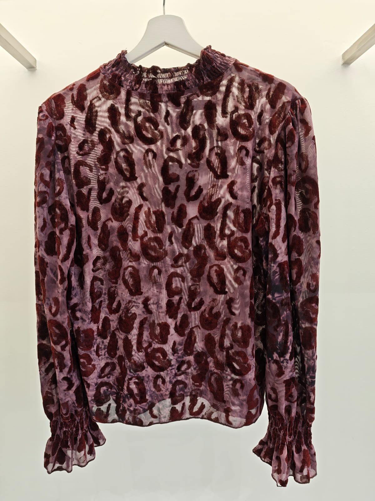 Aurelia velvet leopard top in pink